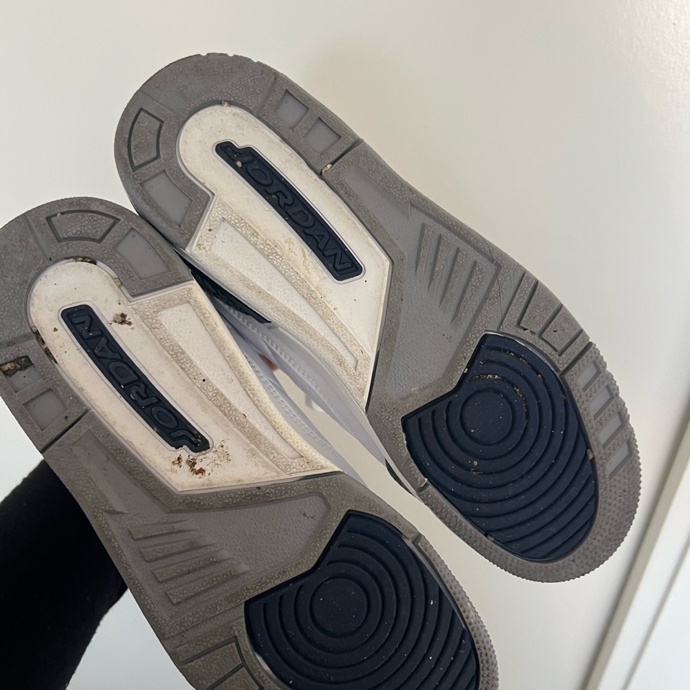 Jordan 3s - Picture 6 of 10